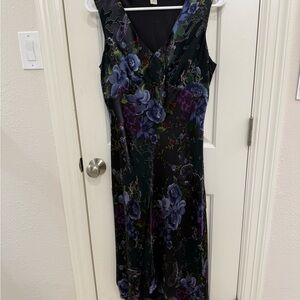 Valerie Stevens Women’s Classic Black Silk Blend Dress